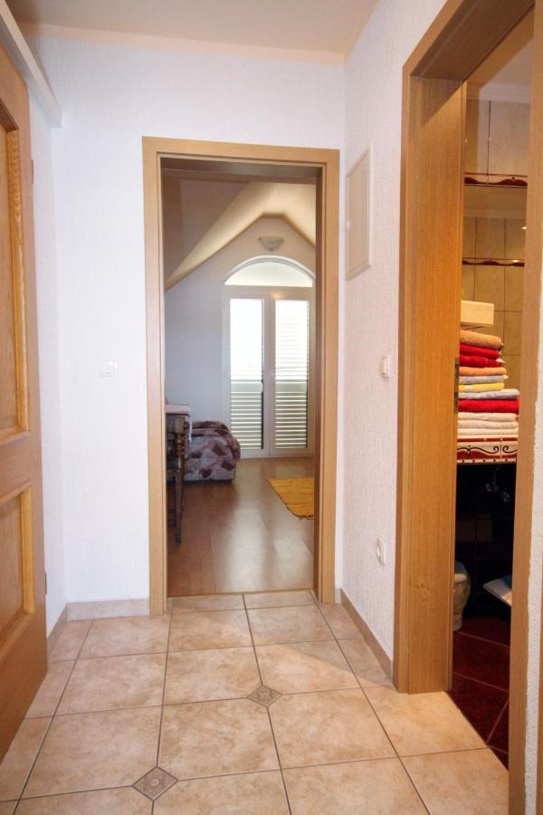 Apartment Selce 5206A Buitenkant foto